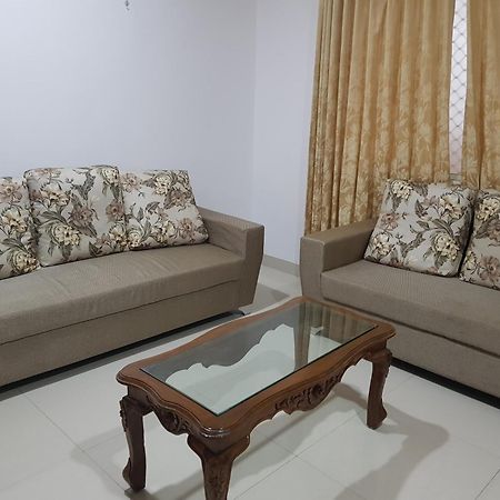 Saba Executive Rooms And Apartments ไฮเดอราบัด ภายนอก รูปภาพ